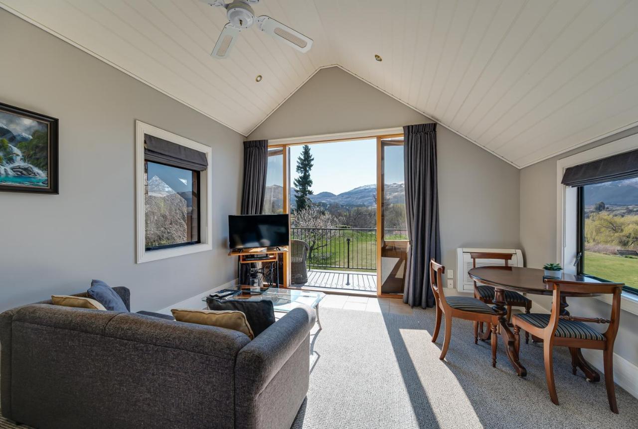 Manata Homestead & Lodge Квинстаун Экстерьер фото