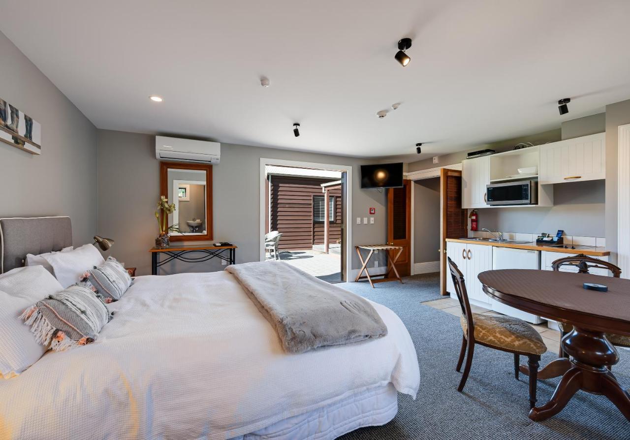 Manata Homestead & Lodge Квинстаун Экстерьер фото