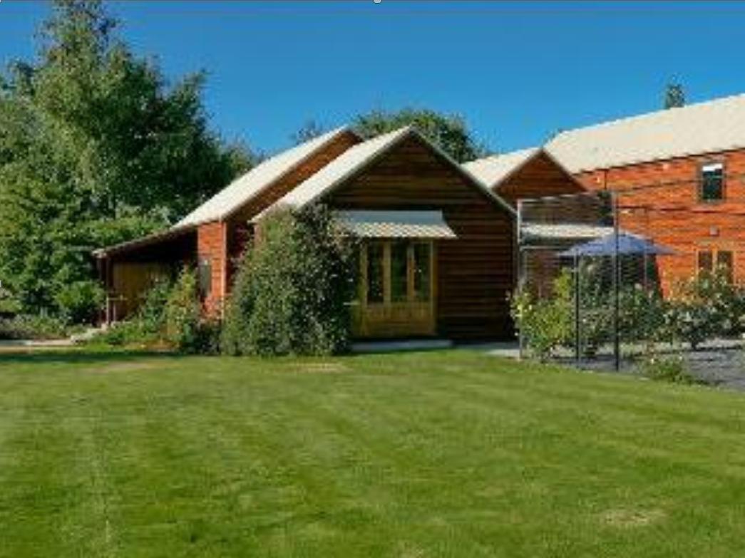 Manata Homestead & Lodge Квинстаун Экстерьер фото