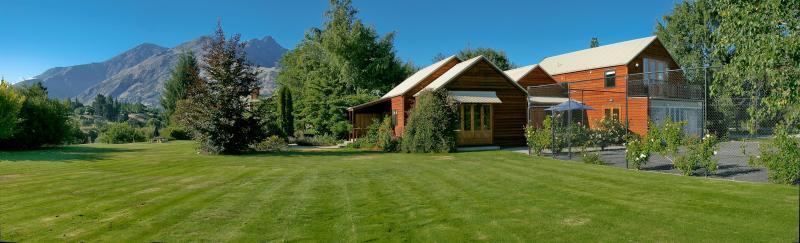 Manata Homestead & Lodge Квинстаун Экстерьер фото